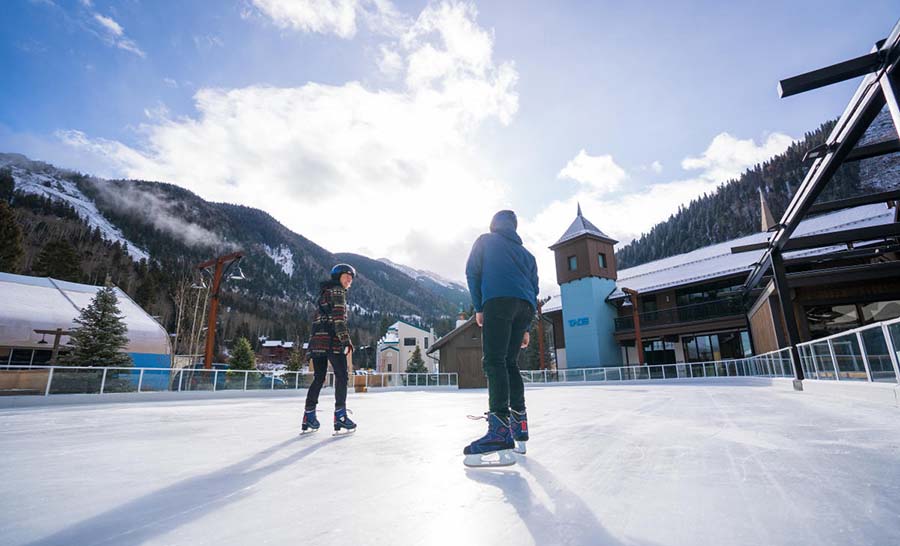 Eis Haus & Ice Skating Rink